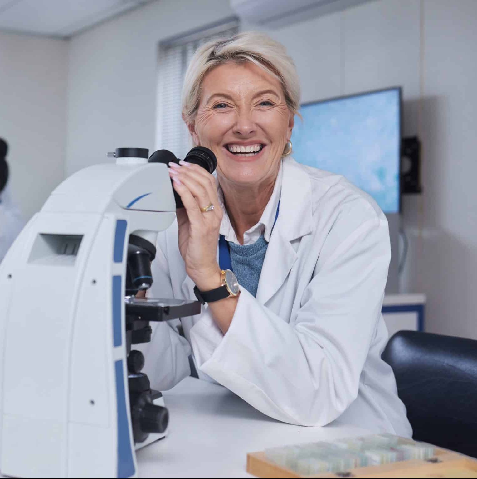Female researcher in a laboratory setting, symbolizing the intricate world of Companion Diagnostics Consultancy in the EU's IVDR landscape